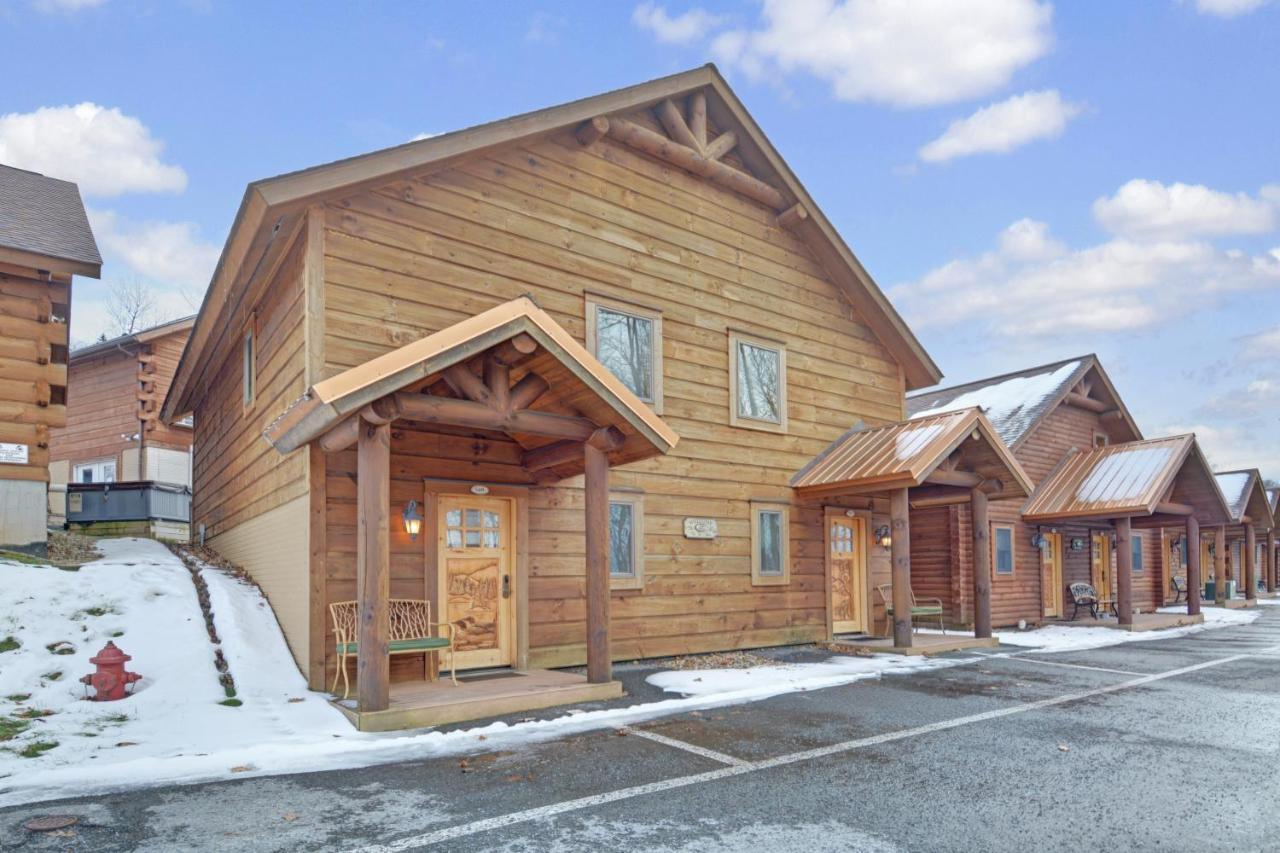 The Lodges At Sunset Village McHenry Exteriör bild